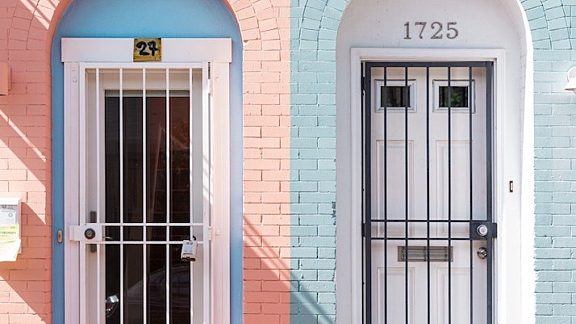 Five tips to help you get out of the house on time with twins, triplets and more!